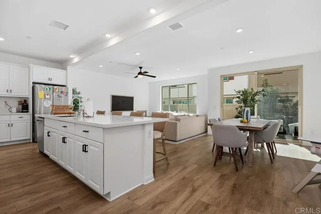 1711 Silverberry Way, Oceanside