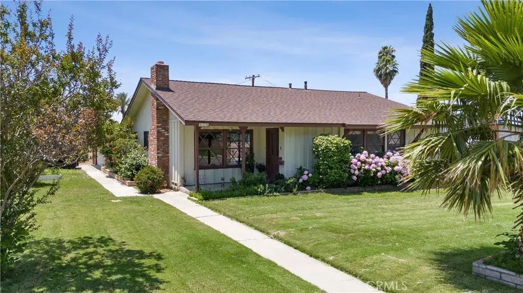 514 Massachusetts Avenue, Riverside