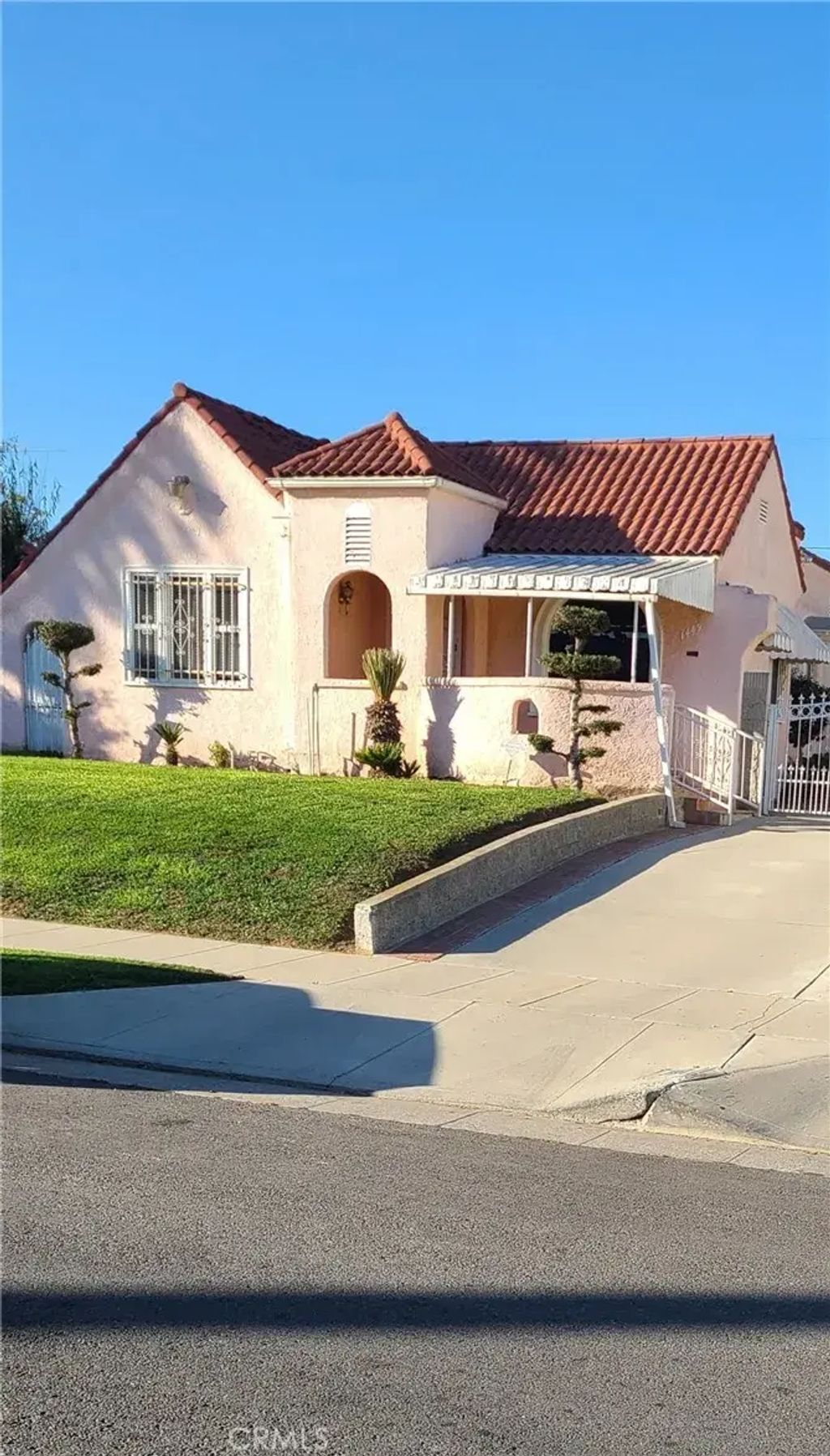 1449 W 81st Street, Los Angeles