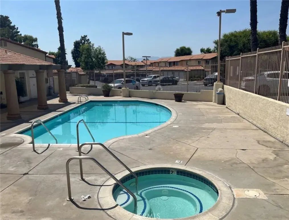 1365 Crafton 1106, Mentone