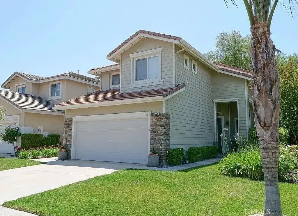 26529 Isabella Parkway, Canyon Country