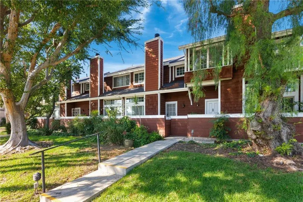 19431 Sherman Way 15, Reseda