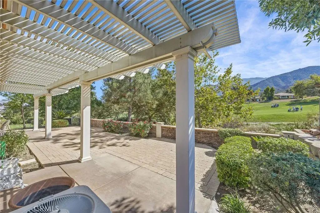 9299 Robinson Lane, Corona