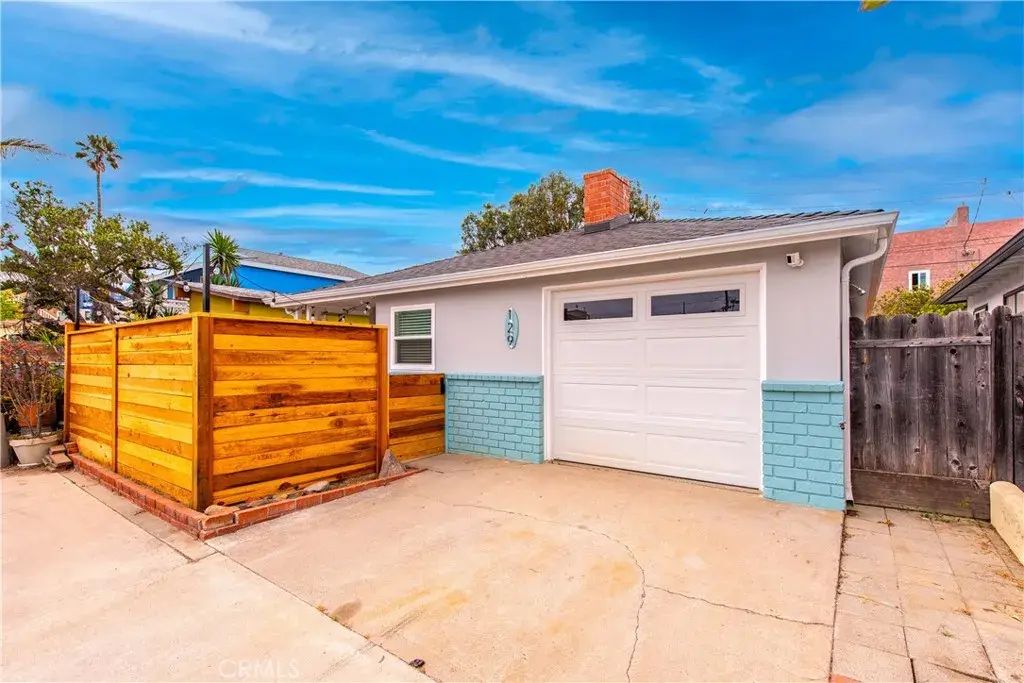 129 Oxnard Avenue, Oxnard