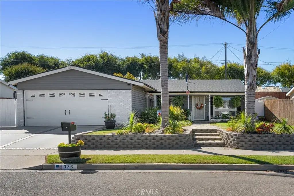376 Jullien Drive, Santa Maria