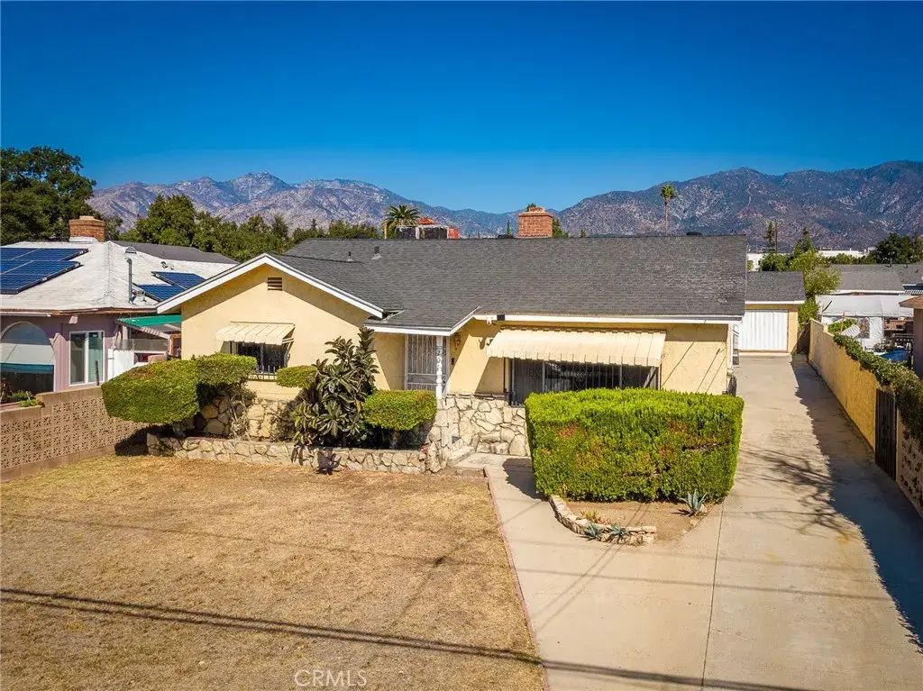 207 Los Angeles Avenue, Monrovia