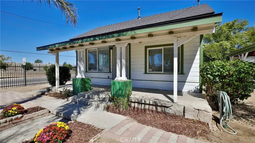 424 W Latham, Hemet