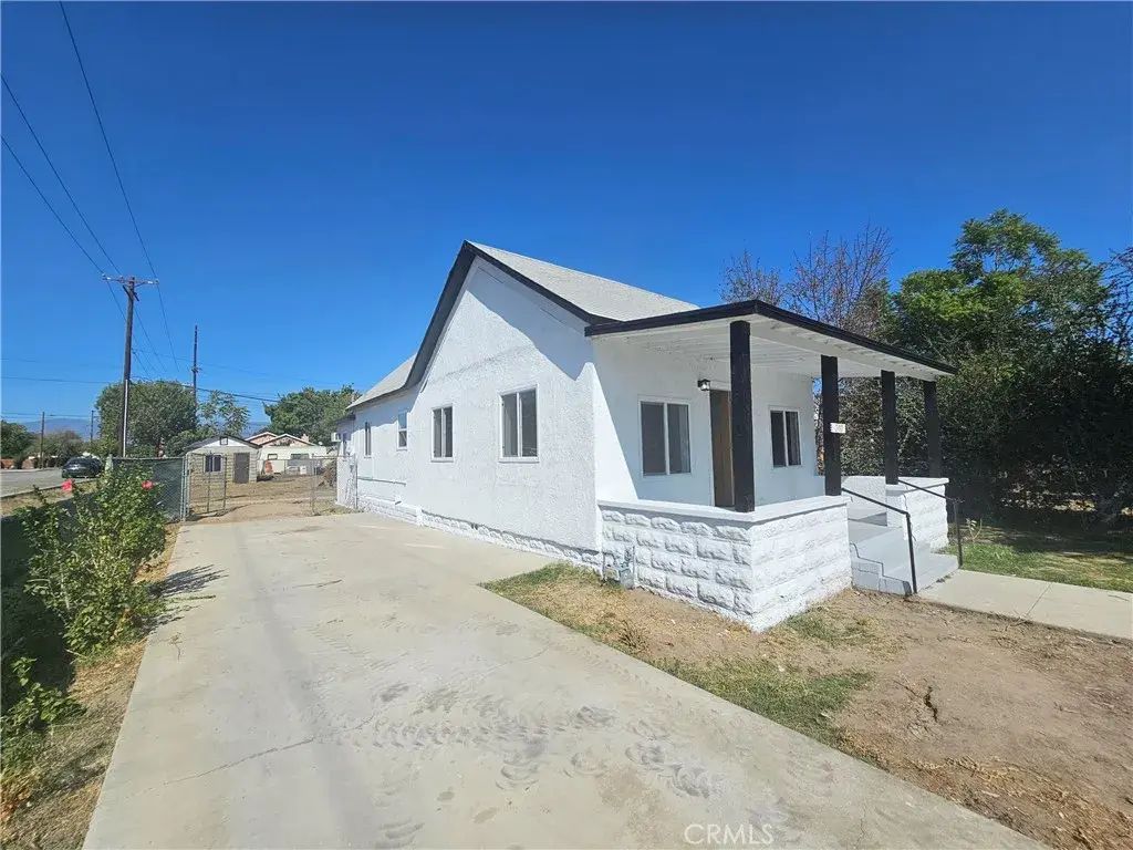 207 E O Street, Colton