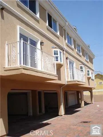 1519 W 208th Street 105, Torrance