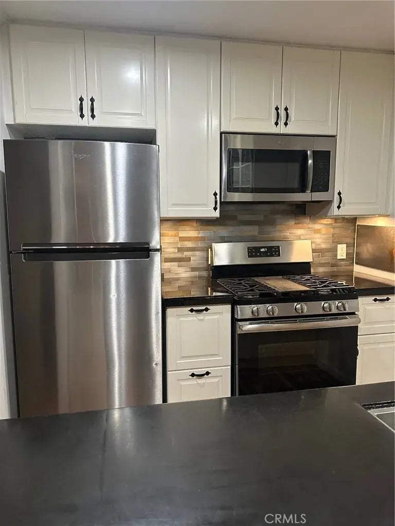 20253 Keswick Street 105, Winnetka