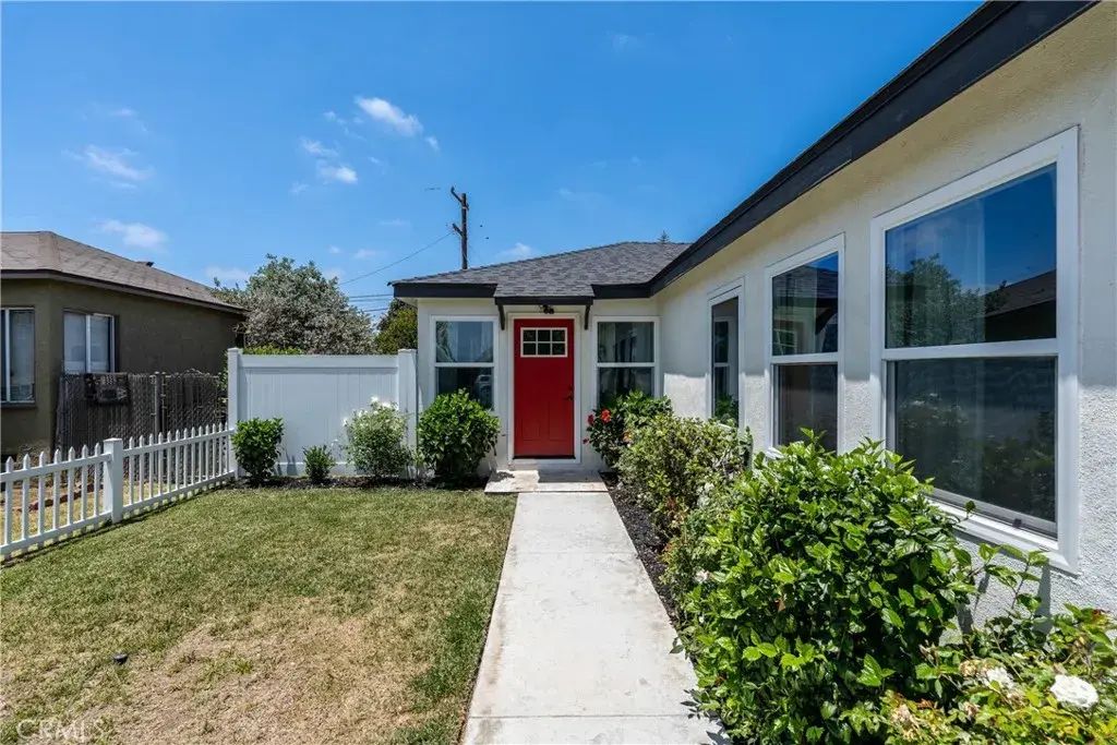 2243 Grand Ave, Long Beach