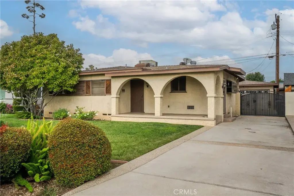 15917 E Ballentine, Covina