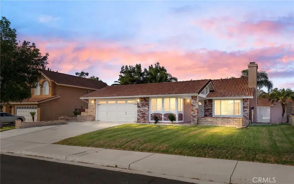 19420 Lambeth, Riverside