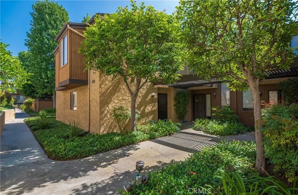 267 Linwood Avenue E, Monrovia