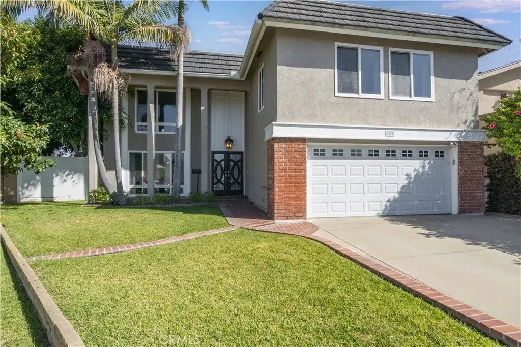 3560 Iris Cir, Seal Beach