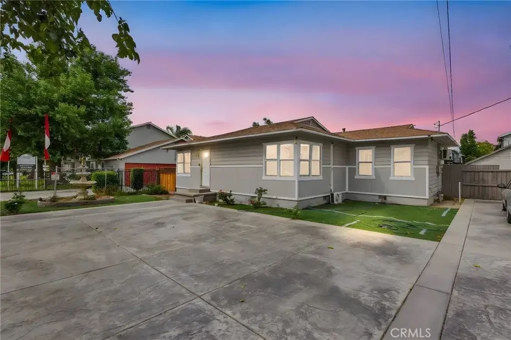 1210 E Whittier, Hemet