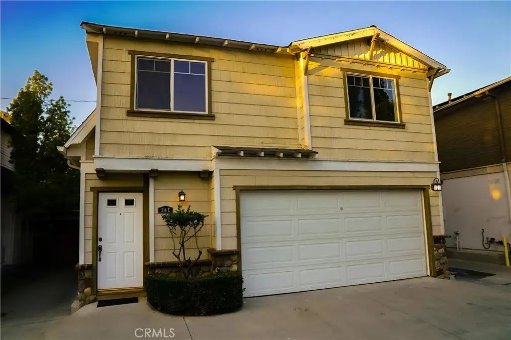 214 Violet Avenue E, Monrovia