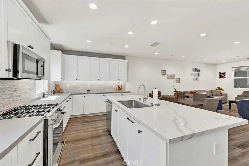 115 Hideaway Loop, Mission Viejo