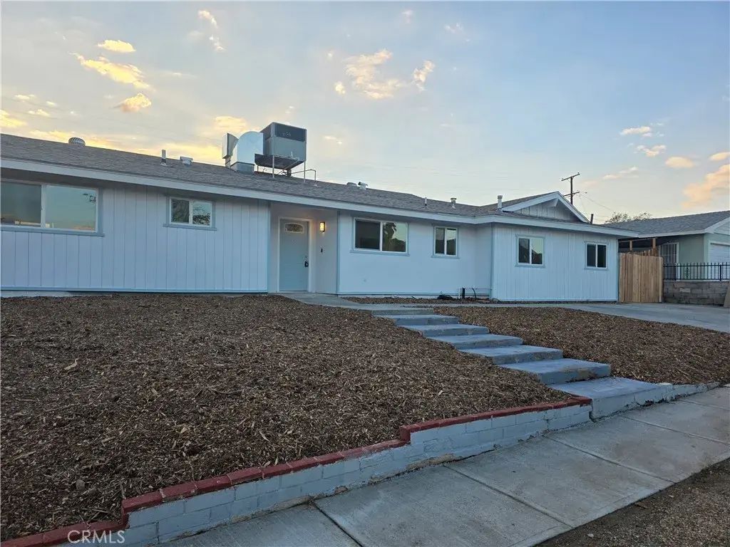 37142 Camarillo, Barstow