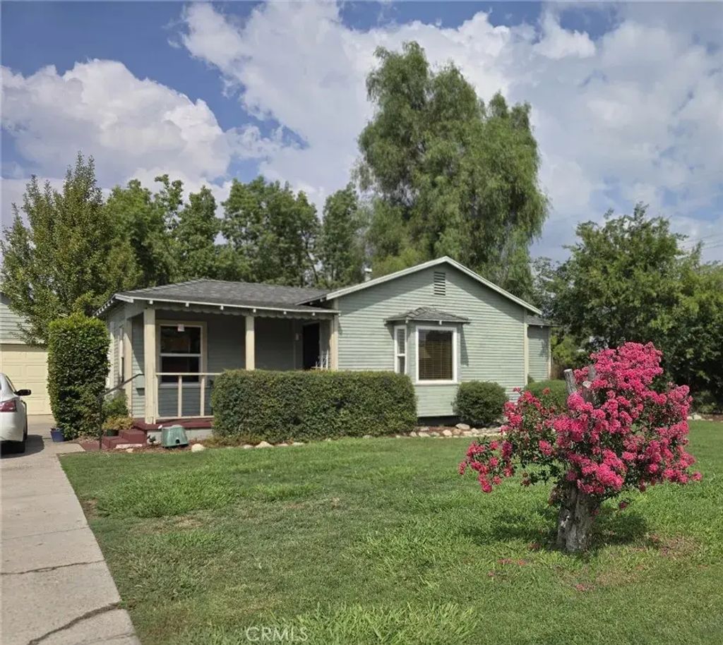 25592 Fisher Street, Highland