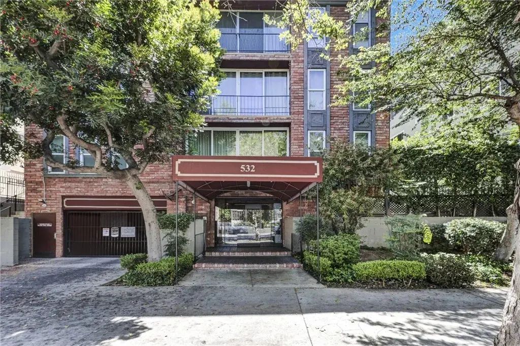 532 N Rossmore Avenue 411, Los Angeles