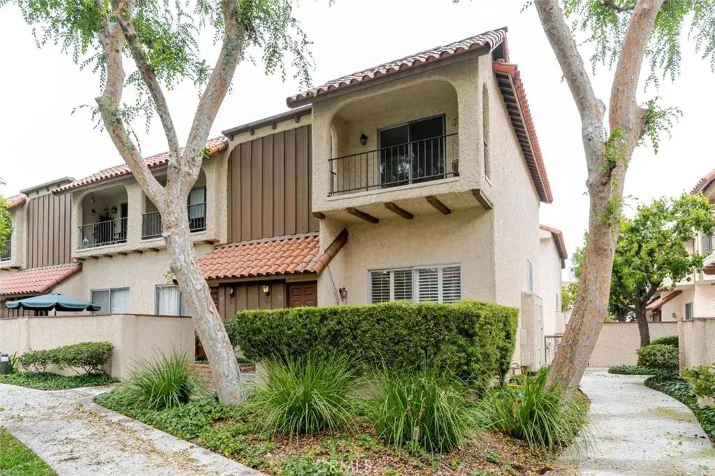 19545 Sherman Way 66, Reseda
