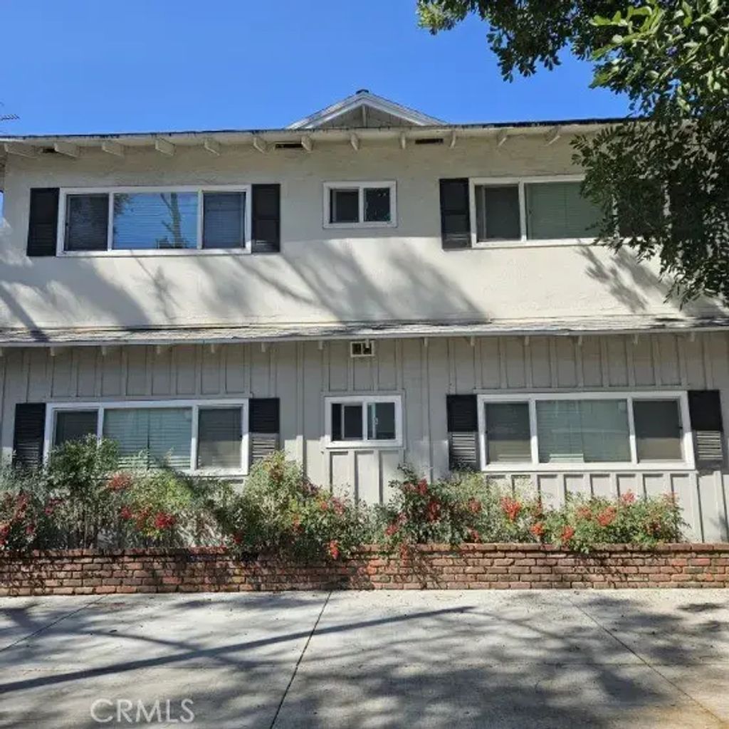 6685 Orange Avenue, Long Beach