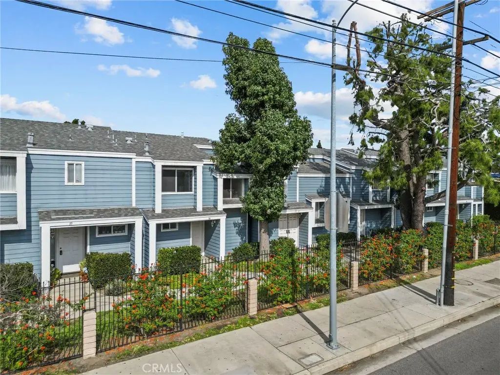 15735 Nordhoff Street 36, North Hills