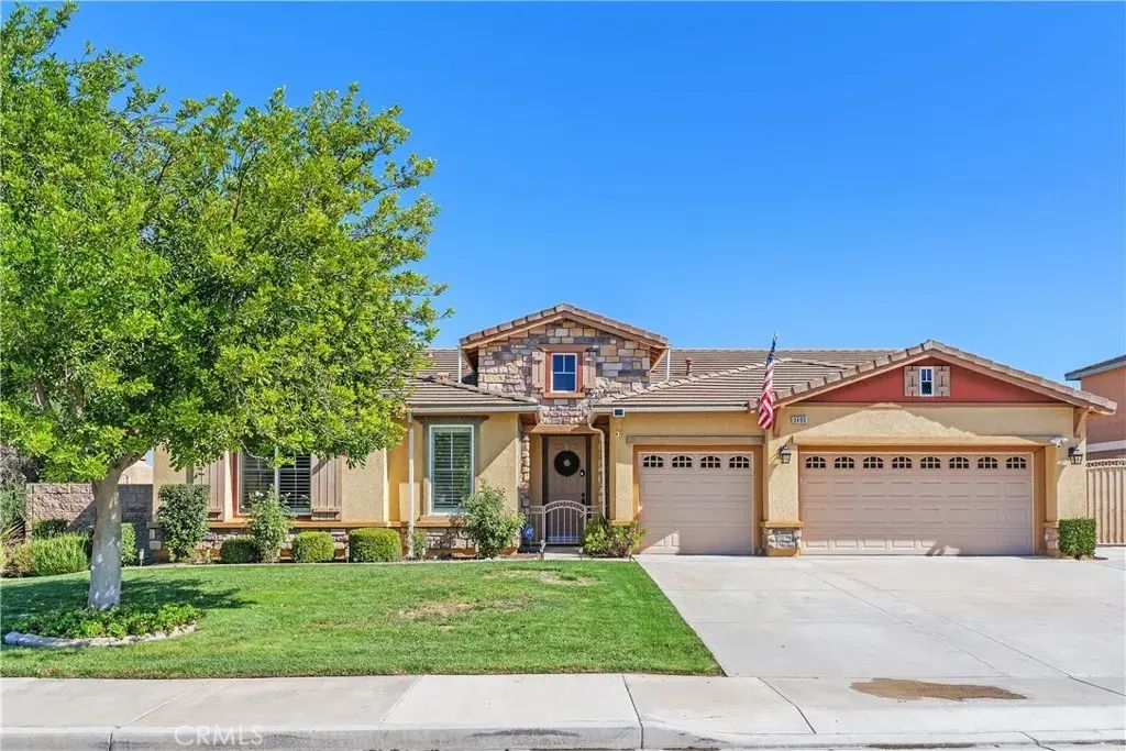 9490 Paradise Place, Riverside