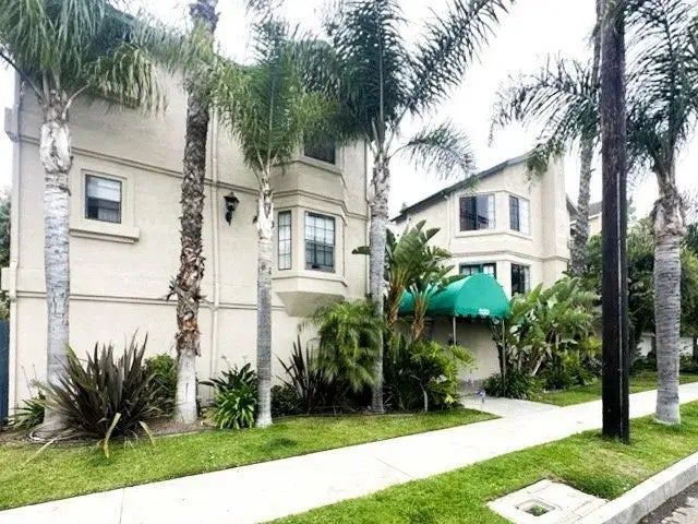 1130 Newport Avenue 110, Long Beach