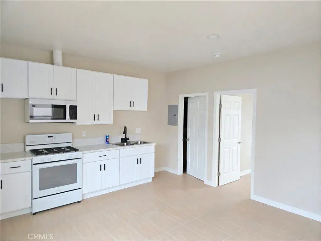 6008 Kansas, Los Angeles