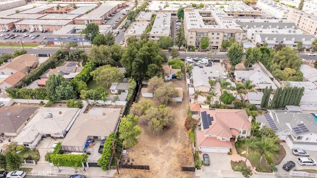7840 Ventura Canyon, Panorama City