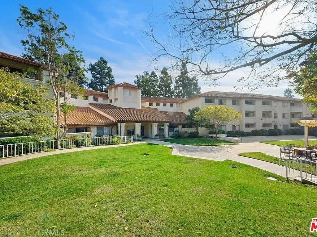 501 Palisades Drive, Pacific Palisades