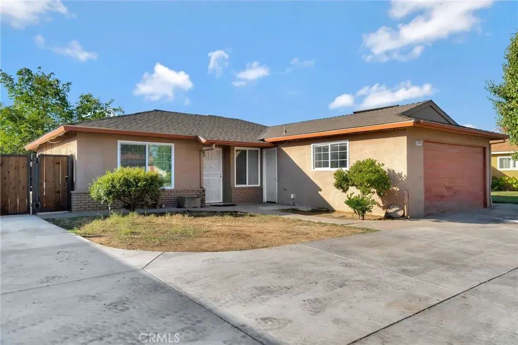 824 Ashlan, Madera
