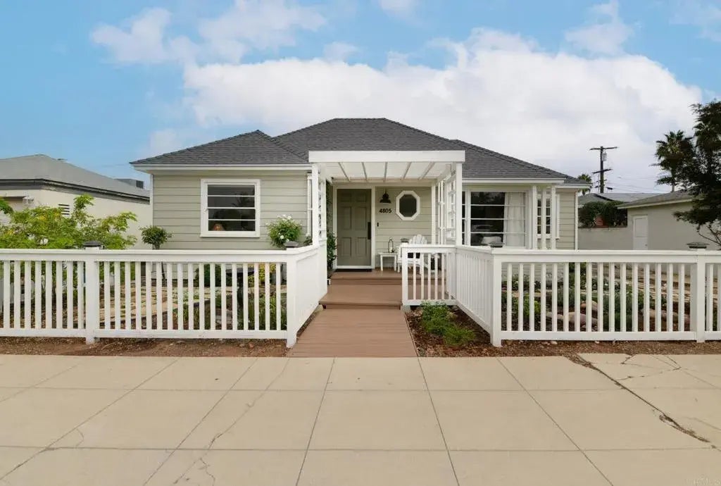 4805 Rolando Boulevard, 