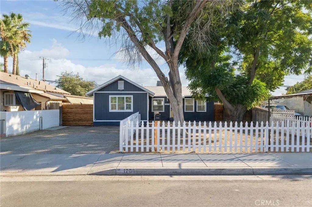 1209 Woodrow Avenue, Bakersfield