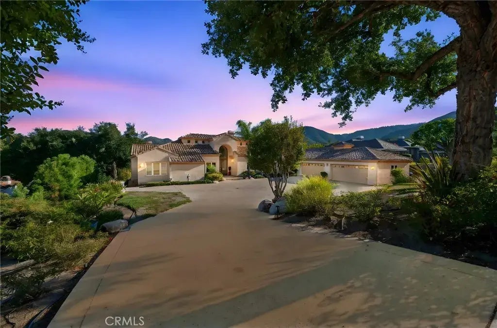 22285 Bear Creek Drive North, Murrieta