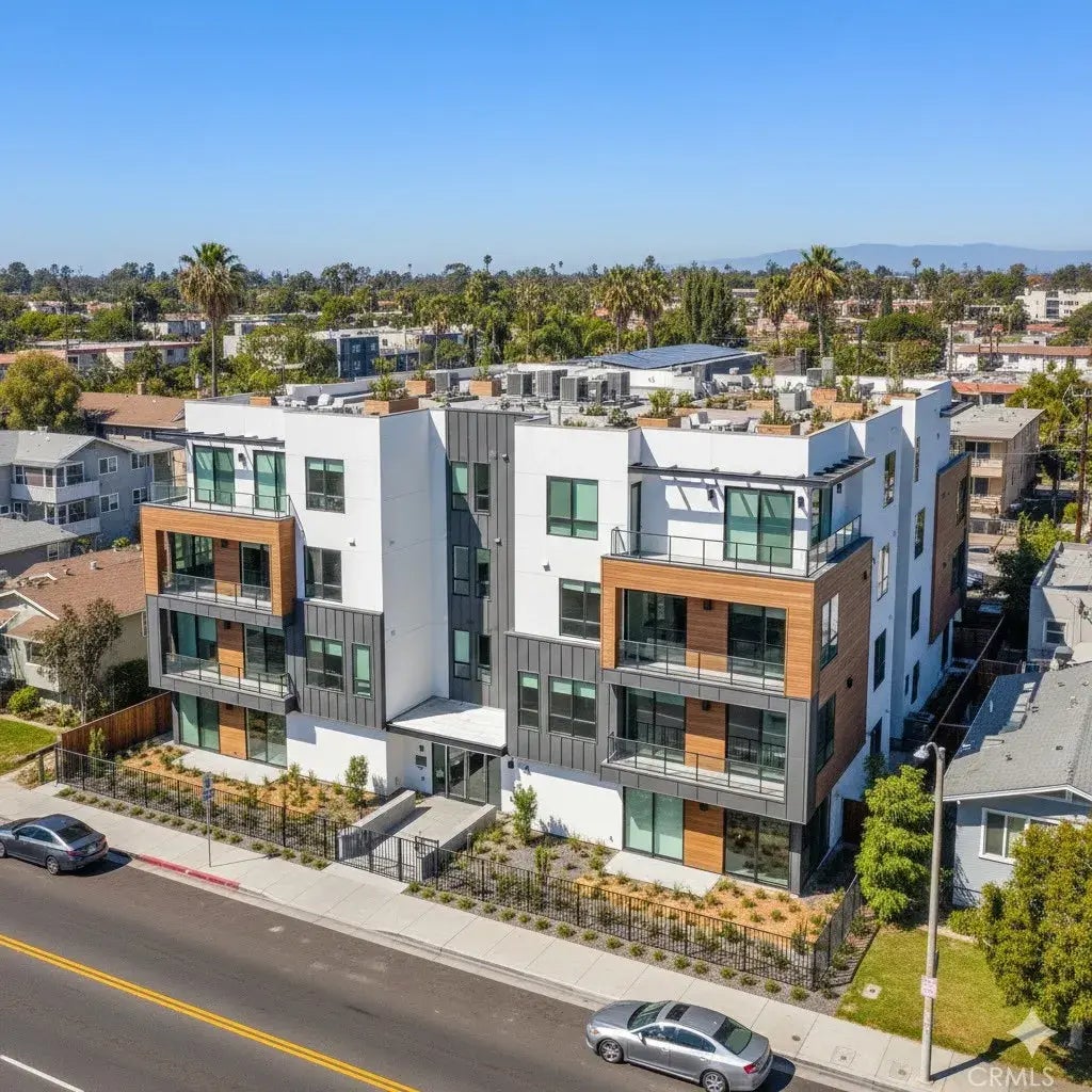 5649 Lauretta, OLD TOWN