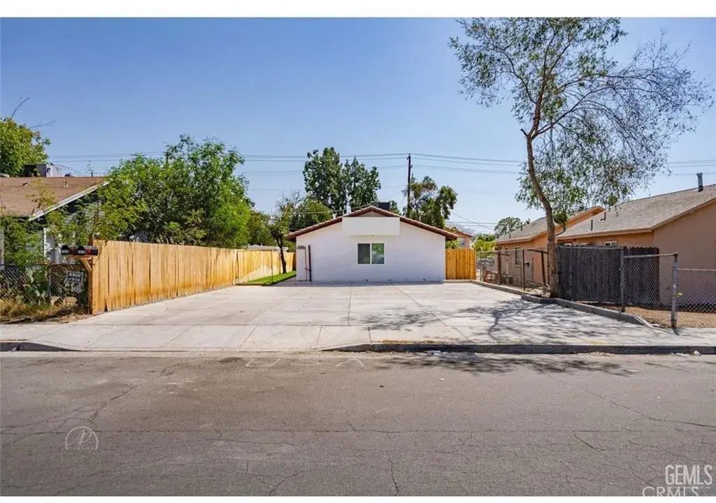 727 Knotts, Bakersfield