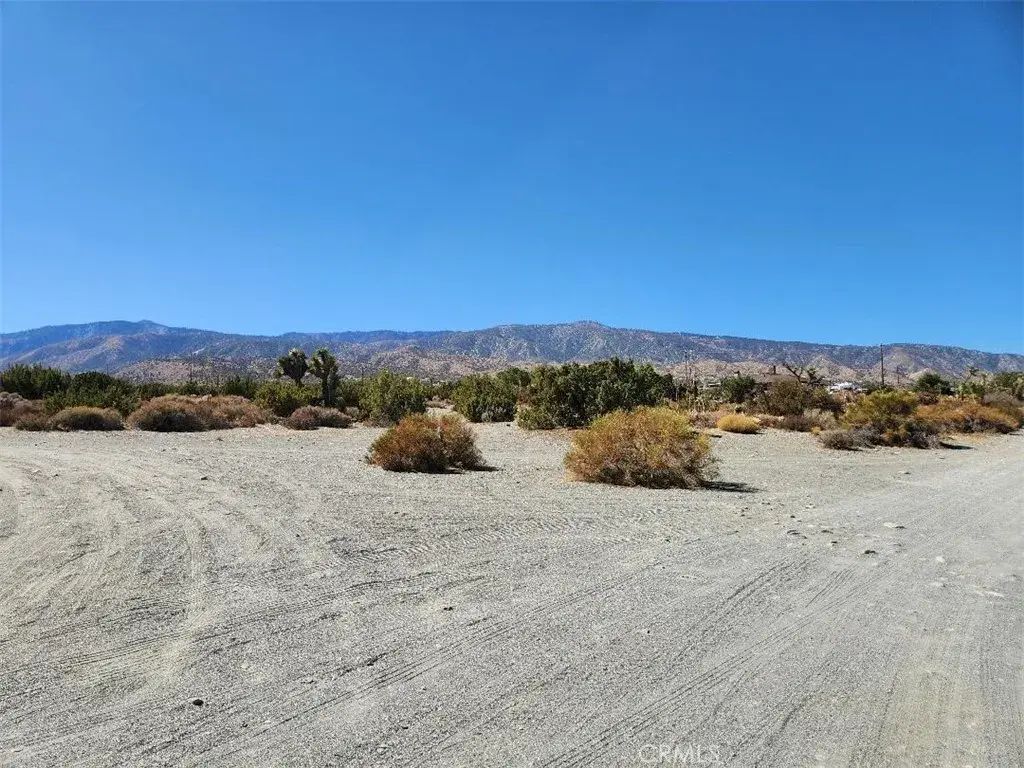 12 Cambria, Pinon Hills