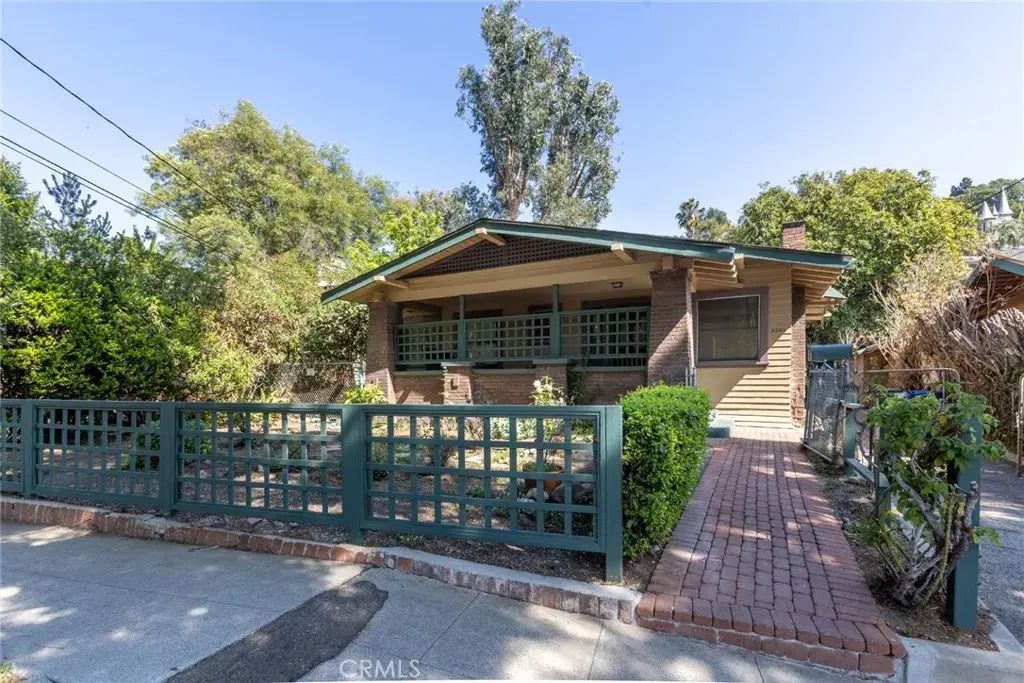2100 Holly Drive, Los Angeles
