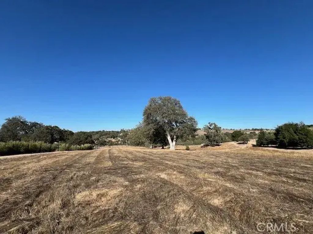 1810 Fire Rock, Templeton