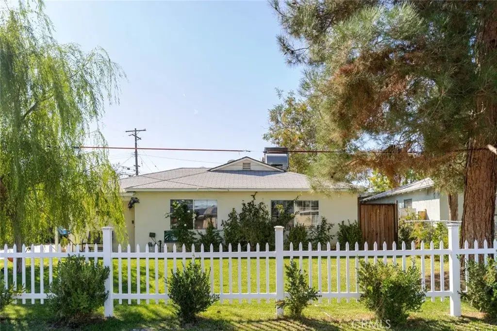 1208 E Avenue R2, Palmdale