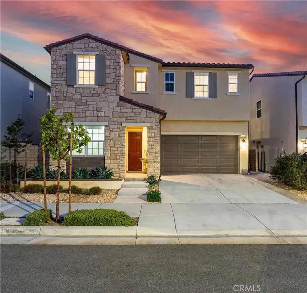 19230 Blackthorn Drive, Saugus