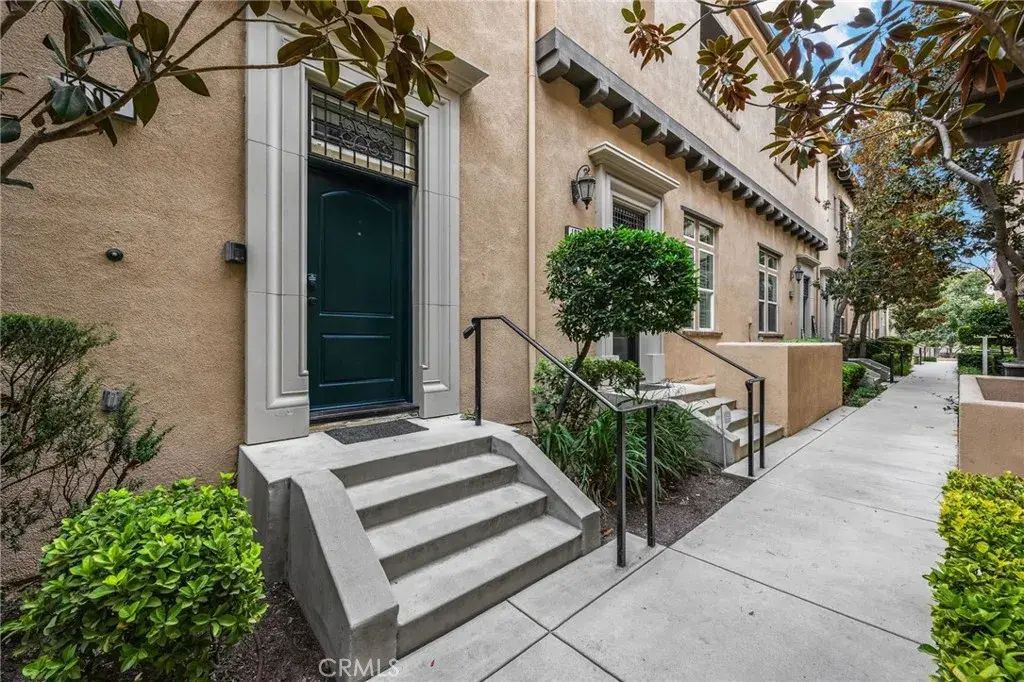 4449 Owens, Corona