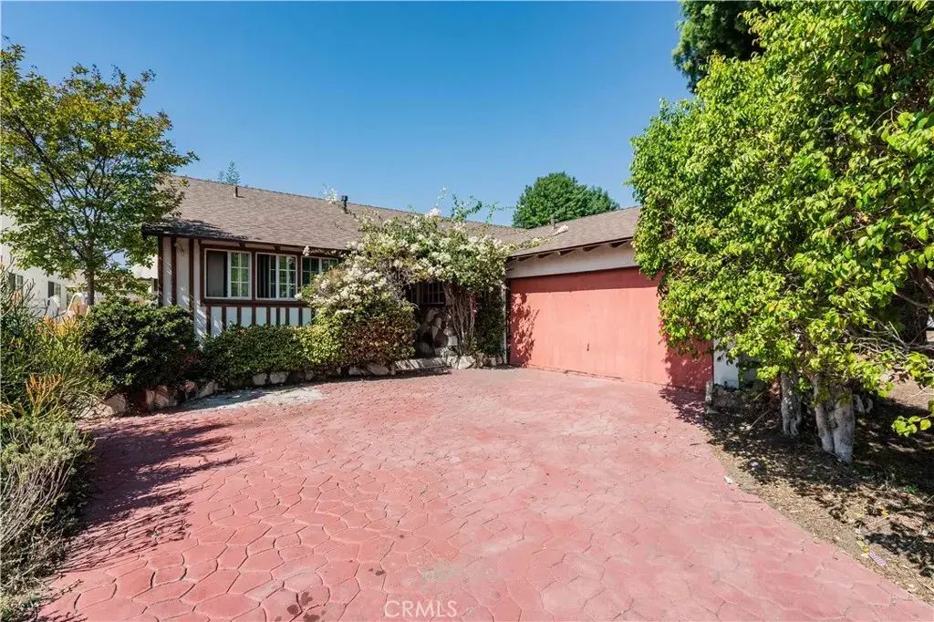 8101 Allott Street, Panorama City