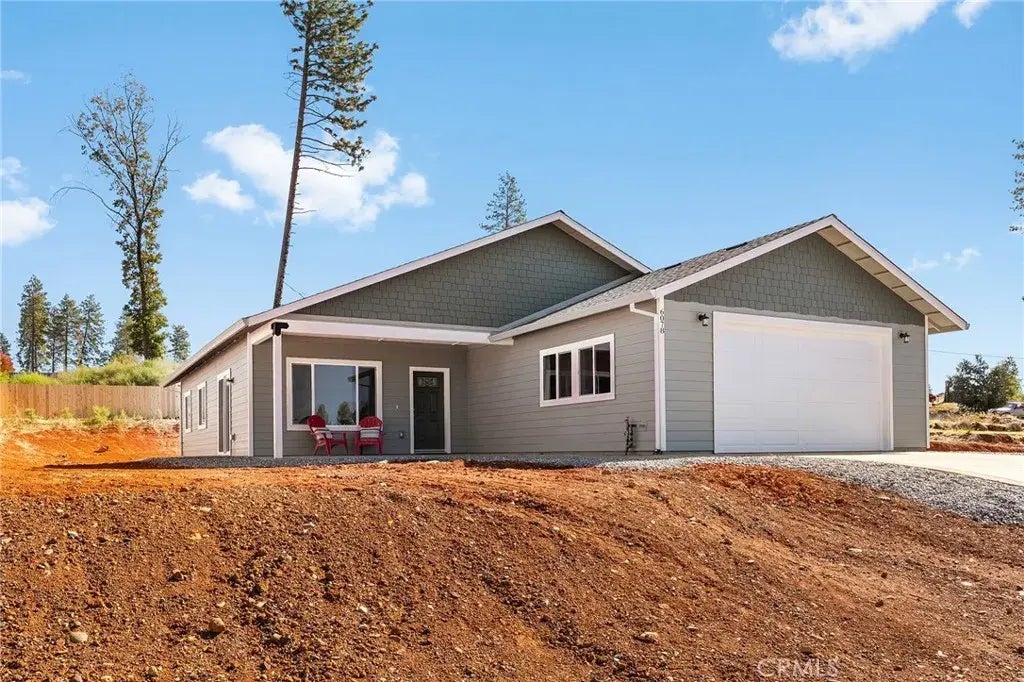 6078 Maxwell, Paradise