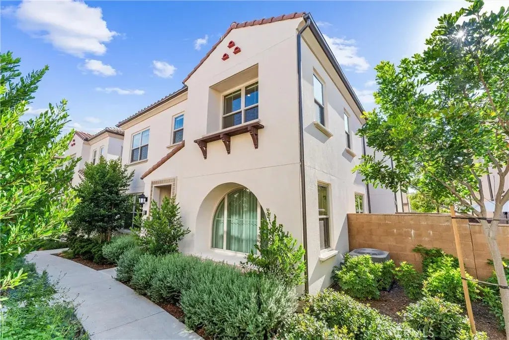 136 Newburry, Irvine