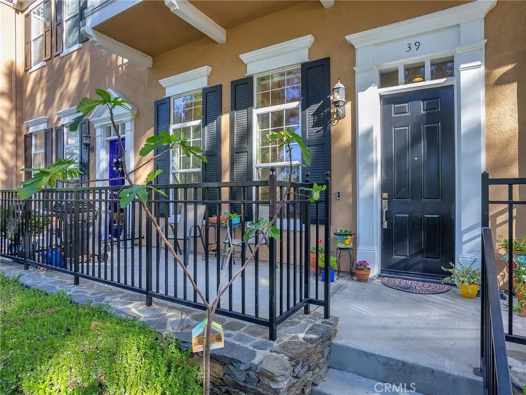 24016 Bridgeport Lane 39, Valencia
