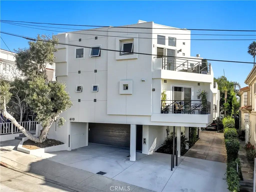 610 9th Street B, Hermosa Beach